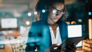 Cursos gratuitos para mulheres empreendedoras: 7 opções com certificado para 2025